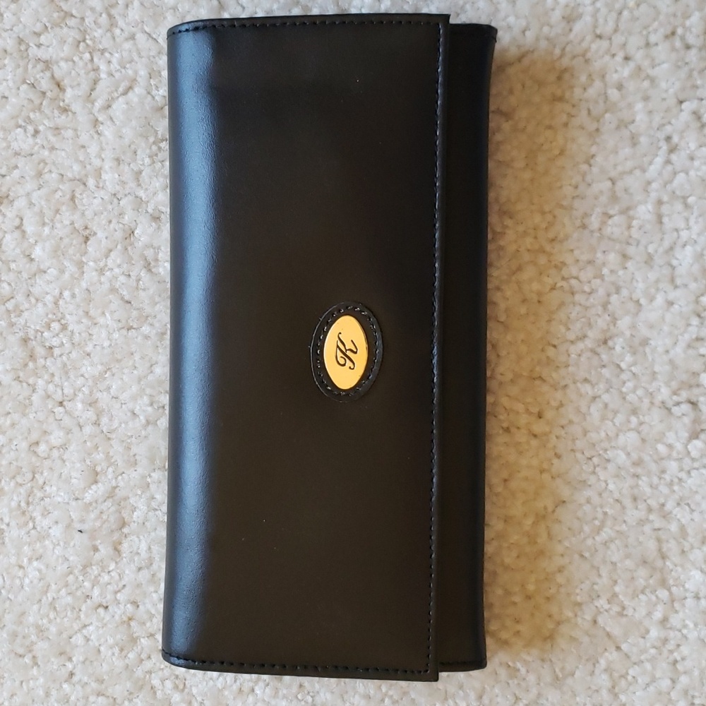 NWT New Woman’s Koret kiss lock envelope Wallet Black Leather purse